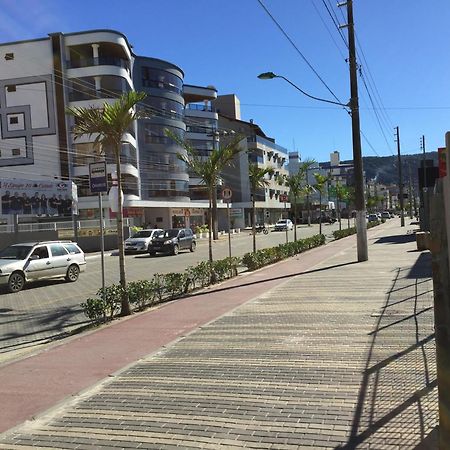 דירות בומבינאס Residencial Sks מראה חיצוני תמונה